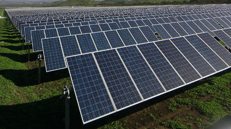 El Ayuntamiento aprueba los informes contra la instalación de dos plantas fotovoltaicas