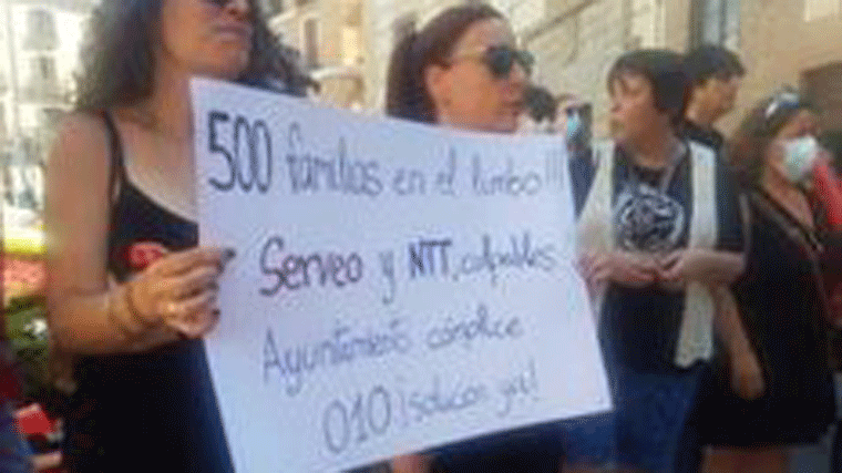 La plantilla del 010 en huelga contra un 'ERE encubierto', anuncian paro indefinido en septiembre