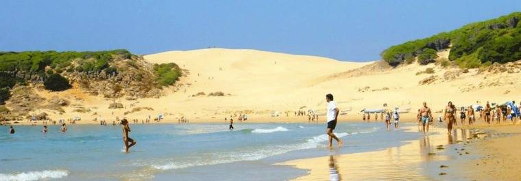 Bruselas pide prohibir el baño en 29 playas y 29 ríos españoles