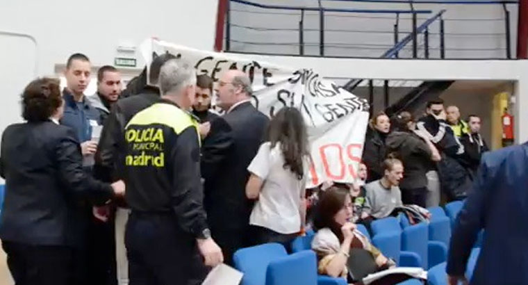 Archivada la causa contra los detenidos por irrumplir en un pleno 