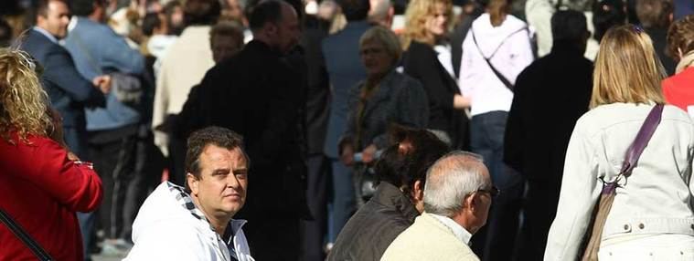 La inmigración dispara la población en España hasta máximos de 49,4 M de presonas, 500.000 más en un año