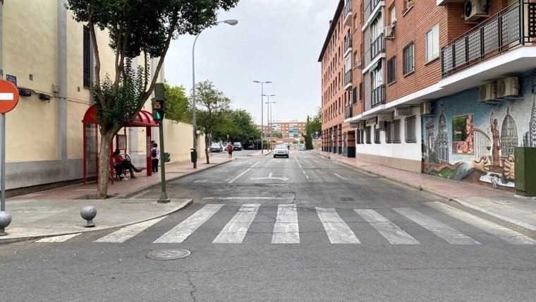 Corte de tráfico en la calle Pedro Laínez por obras en la estación de Cercanías
