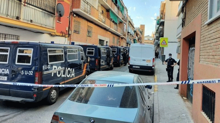 La policía desaloja a 40 okupas que vivian en dos edificios de Carabanchel desde 2015
