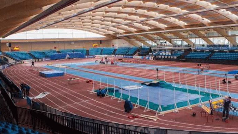 El PSOEalerta de 'caos absoluto' en los polideportivos por la suspensión de clases, el Ayuntamiento culpa al Gobierno
