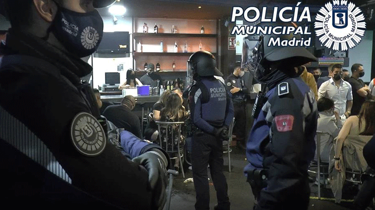 La Policía intervino este fin de semana 414 fiestas ilegales, 38 en apartamentos turísticos