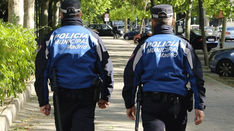 Dos detenidos, uno en Vallecas y otro en Carabanchel, por agredir a sus parejas