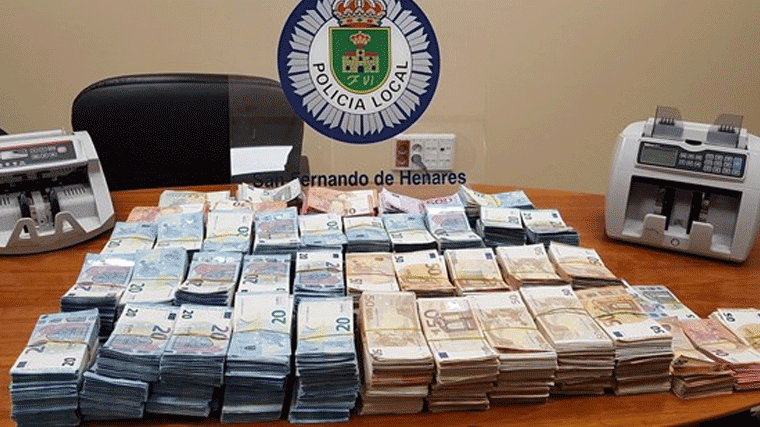 La policía local de San Fernando incauta 500.000 € en un control rutinario