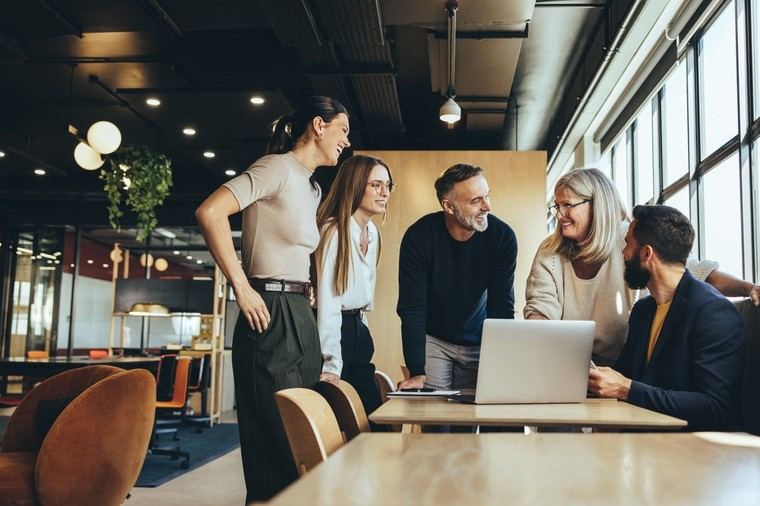 La Generación Z prioriza la salud mental en el trabajo frente a la Generación X