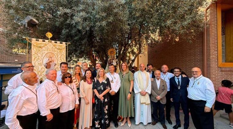 Misa y ofrenda floral en honor a Nuestra Señora del Carmen en Pozuelo de Alarcón