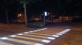 Pasos de cebra inteligentes mejoran la seguridad vial en Pozuelo