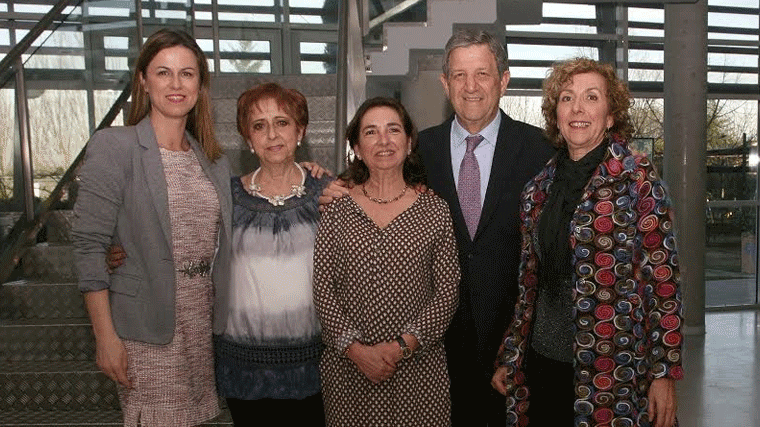 La Asociación contra el Cáncer, Banco de Alimentos y Cáritas, Premios Mujer