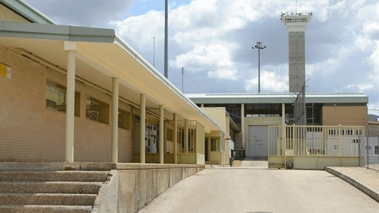Un preso mata a otro en la cárcel de Soto en una pelea por una litera