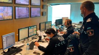 Prohiben aparcar en zonas bajas y limitan circulación en calles por riesgo de inhundaciones