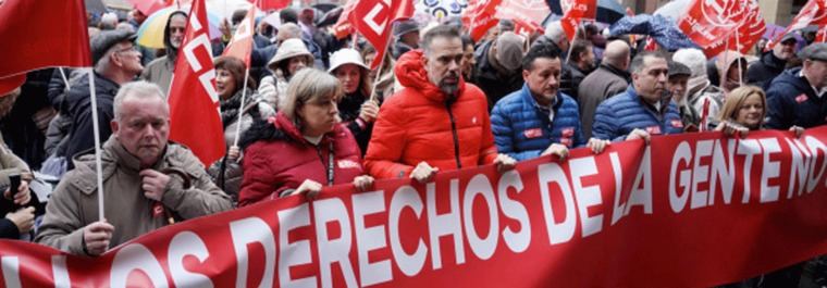 Solo nos enteramos de las cosas cuando PP y PSOE se tiran los platos a la cabeza