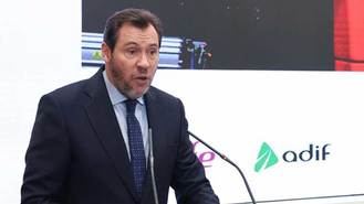 Puente anuncia una 'inversión histórica' de 1.350 M para renovar la C-5 de Cercanías, habrá cortes en verano de 2027 y 2028