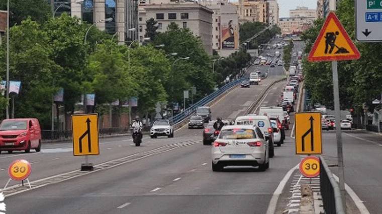 Cortado hasta el 22 de agosto el puente de Raimundo Fernández Villaverde por obras