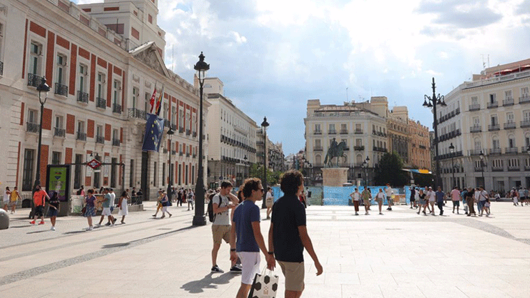 La Puerta del Sol estará lista 'a la vuelta del verano': Quedan 'remates y poner la fuente en funcionamiento'