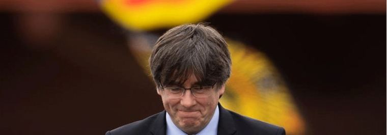 Puigdemont siempre espera volver sin darse cuenta que no es Tarradellas