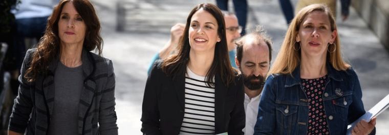  La concejala de Más Madrid en el ayuntamiento de Madrid, Sara Ladra Álvarez, la portavoz de Más Madrid en el Ayuntamiento de Madrid, Rita Maestre y la concejala de Más Madrid en el Ayuntamiento de Madrid, Lucía Lois Méndez de Vigo
