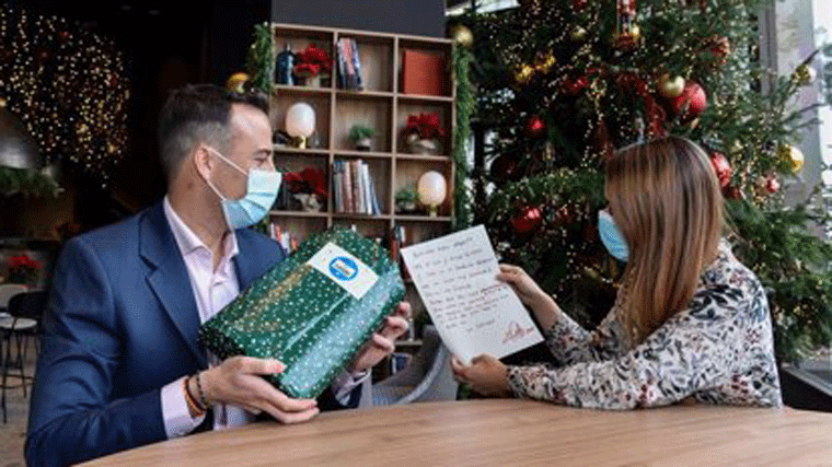 CaixaBank entregará regalos de Navidad a 25.000 niños vulnerables