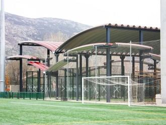Uso responsable del campo de fútbol municipal en julio