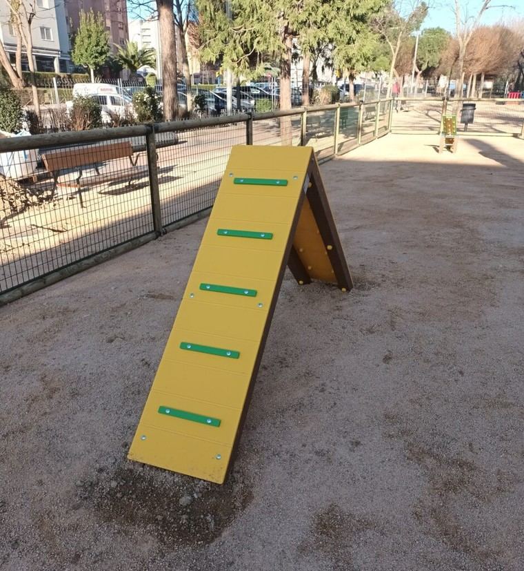 Mejoras en 8.000 metros cuadrados de áreas caninas y nueva zona en el Parque de la Solidaridad