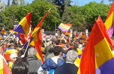Cinco manifestaciones en la región rinden tributo a la II República