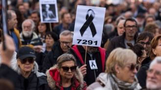 `7.291 Verdad y Justicia´ homenaje a víctimas de residencias en el Bellas Artes