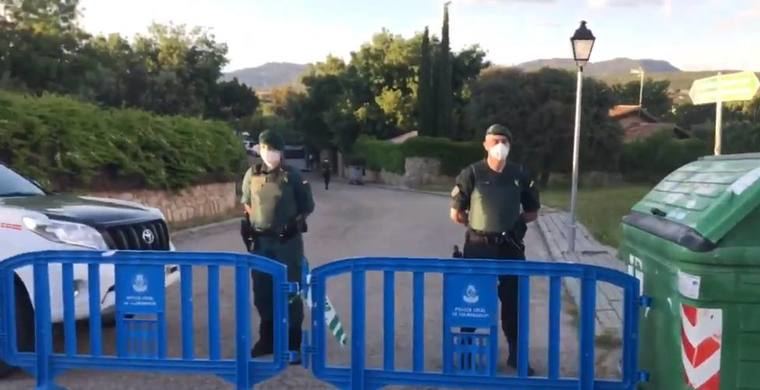 La Guardia Civil corta el acceso al chalé de Iglesias y solo permite el paso a residentes