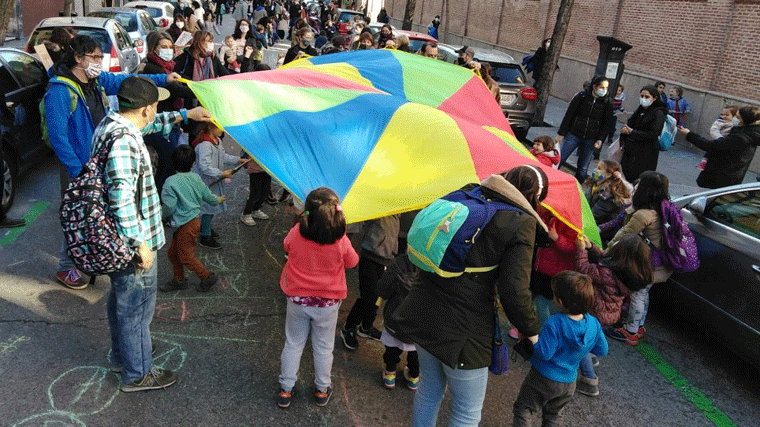 `Revuelta escolar´ corta el tráfico en 24 puntos para reclamar entornos 'seguros'