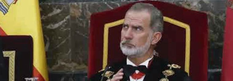 De la presión de los “espadones” de 1977 al Rey a la de las “puñetas” de 2025 a Felipe VI