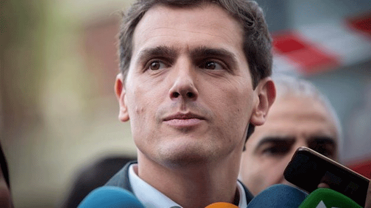 Rivera quiere fuera del ideario de Ciudadanos la palabra 'socialismo' y las menciones a Cataluña