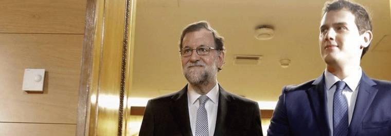 Rivera blinda a Rajoy frente a Sánchez