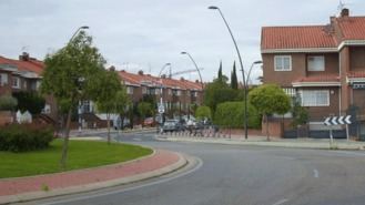 Vecinos de Perales recogen firmas para pedir más seguridad ante la oleada de robos