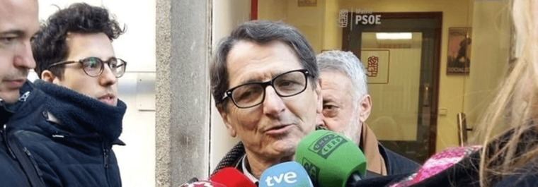 De la Rocha y Davila oficializan candidaturas a las primarias del PSOE