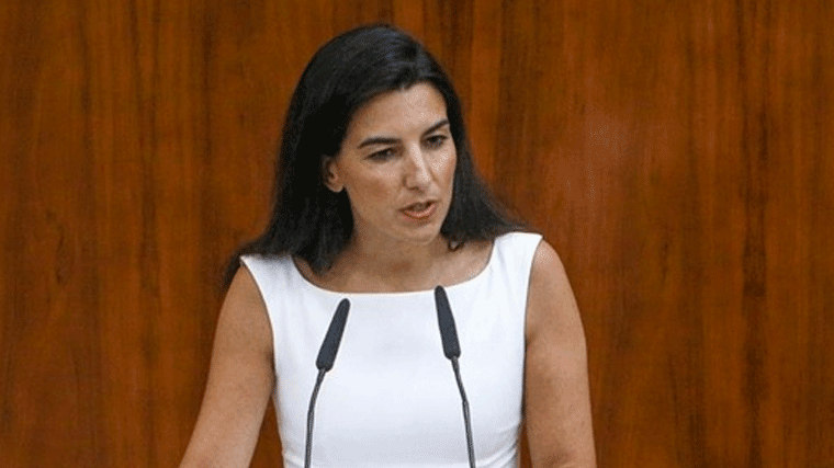 Almeida avisa a Monasterio: O regulariza la situación de su chalé o habrá precinto