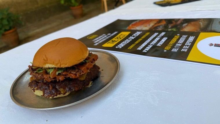 Concurso 'The Best' en San Lorenzo de El Escorial para elegir la mejor hamburguesa y premios de 250 euros para los comensales