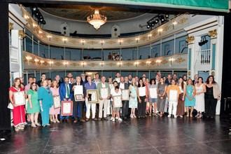 Reconocimiento a personalidades y entidades en la festividad del Patrón