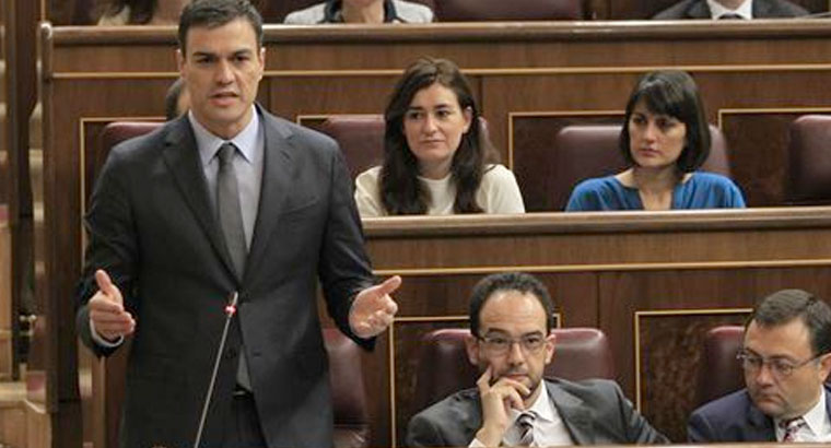 Sánchez a Rajoy: "La unidad de España no se defiende con querellas"