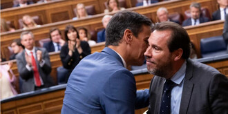 Sánchez no quiere cesar a Puente, ni el ministro dimitir: la sentencia política saldrá de las urnas dentro de un mes