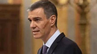 Sánchez saca a escena a Ayuso para acusar a Feijóo de proponer una 