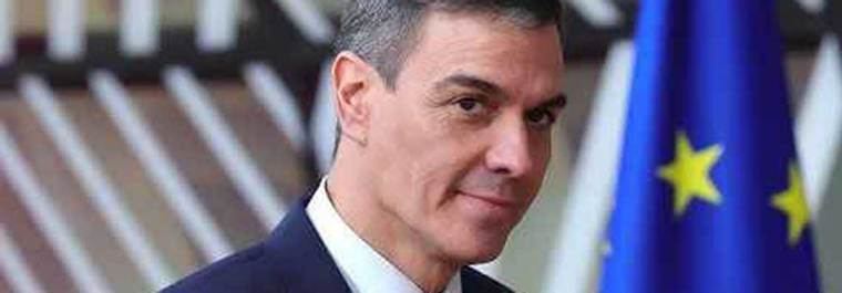 Sánchez imita a Ayuso: ignora a Feijóo y se enfrenta a Donald Trump