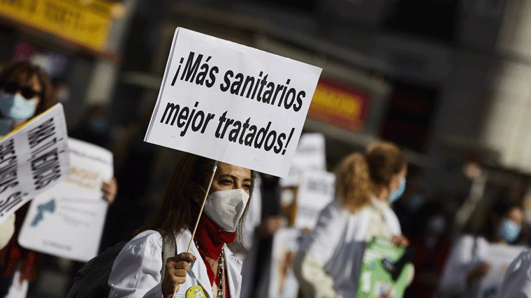 Madrid renovará hasta el 30 de junio a los 11.000 sanitarios contratados por el coronavirus