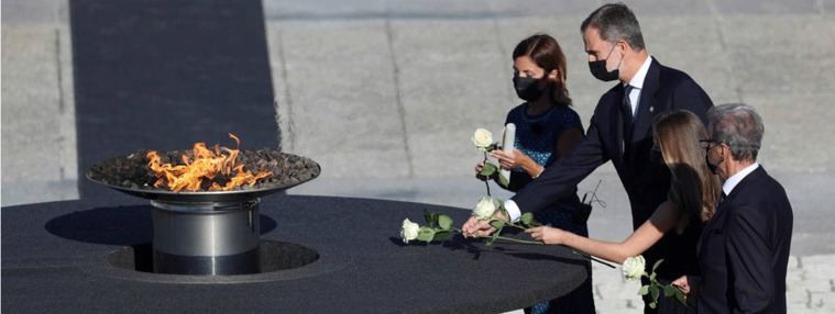 Los sanitarios protagonizan el homenaje a las víctimas del Covid: 'Pido que no olviden nuestro dolor'