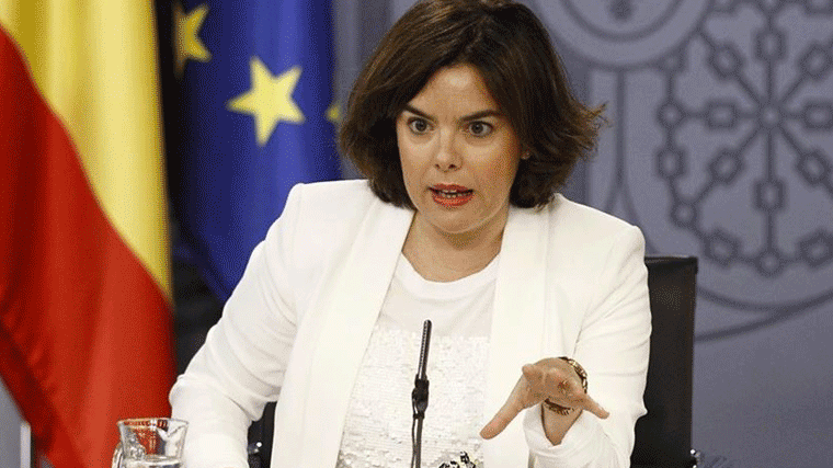 Santamaría se la devuelve a Aznar: 'Ante la crisis, unidad y responsabilidad'