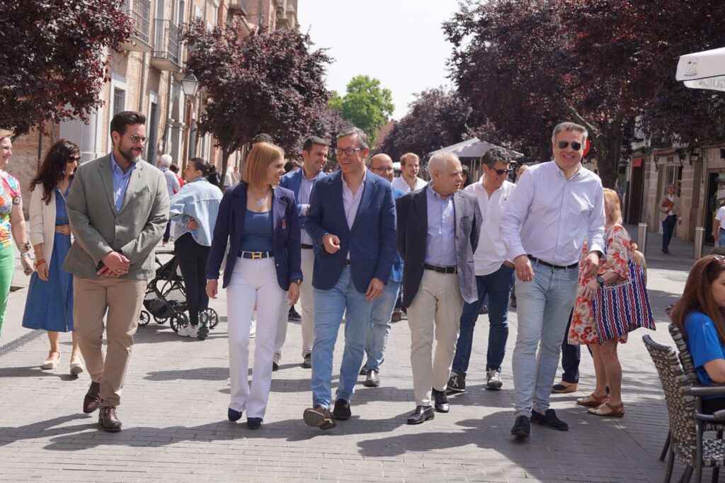 Serrano elogia la recuperación de Alcalá de Henares bajo su alcaldesa