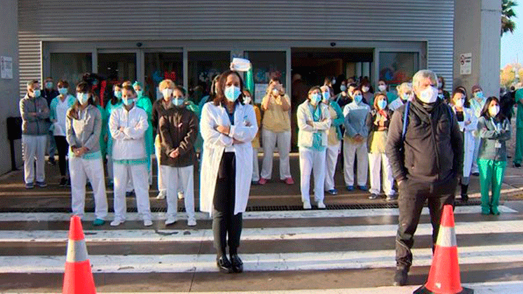 Protesta en el Infanta Sofía, piden la apertura de la torre 4 y las 16 camas UCI