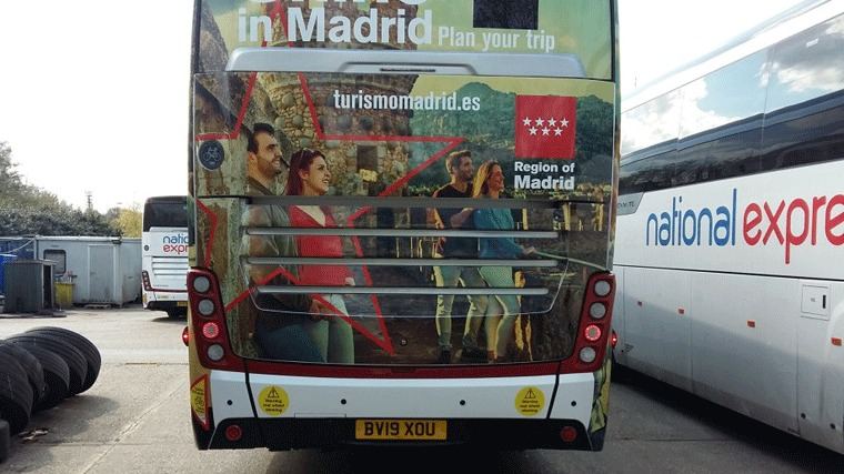 Autobuses vinilados promocionarán en la región en Reino Unido y España