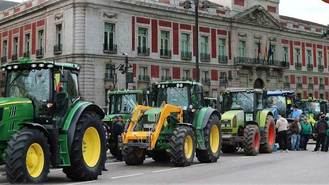 Agricultores madrileños se concentran en Sol contra el acuerdo UE-Mercosur