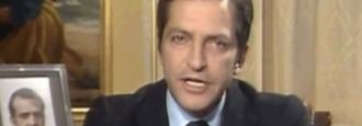 Adolfo Suárez durante del discurso televisado para anunciar su renuncia como presidente del gobierno